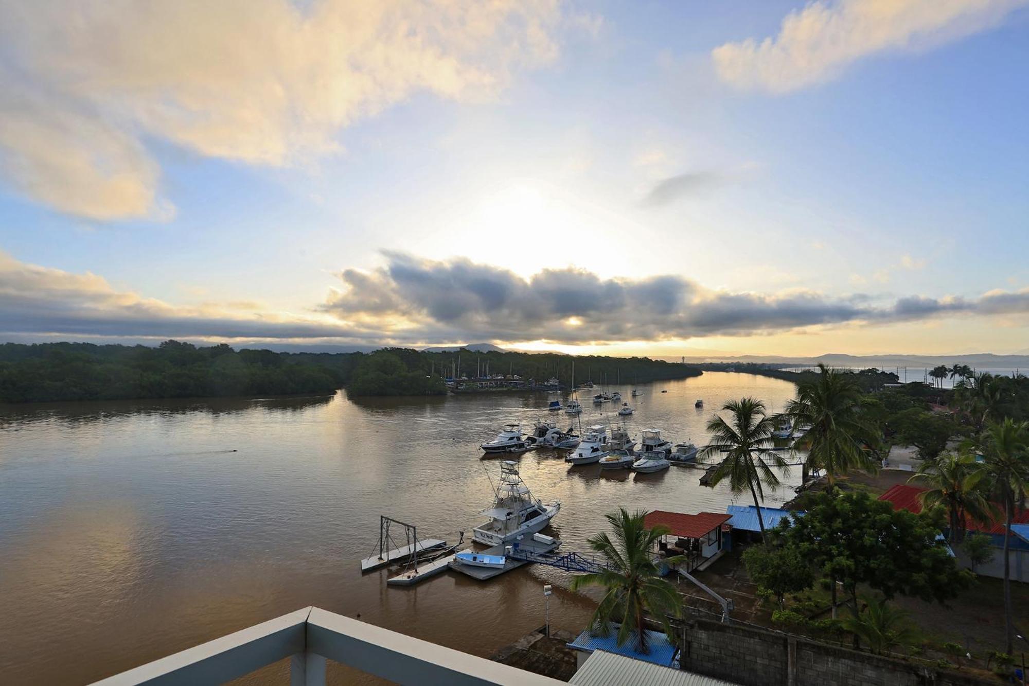 Puerto Azul Hotel Puntarenas Kültér fotó